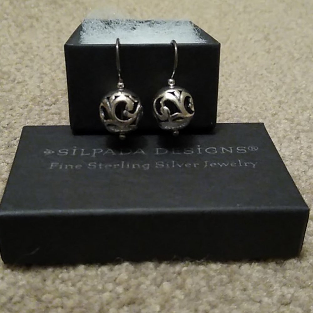 Silpada Designs earrings